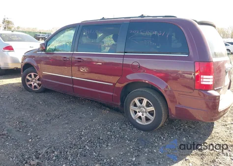 2009 Chrysler Town & Country Touring z USA, uszkodzony, nr VIN 2A8HR54169R665084